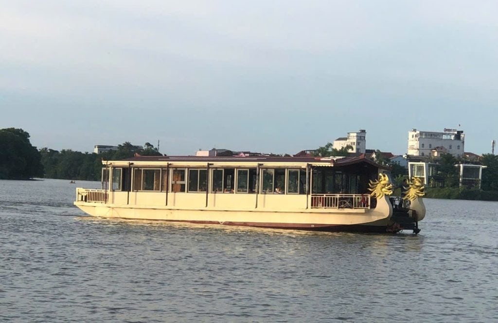Thuyền rồng cao cấp